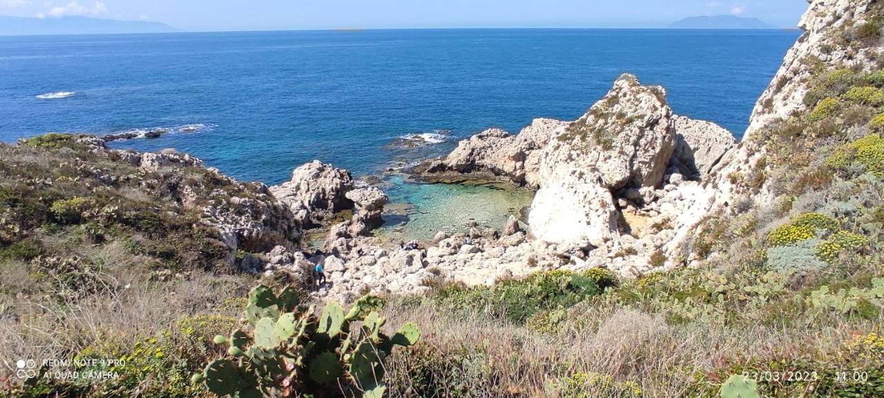 Bed and Breakfast La Casa Del Nonno Milazzo Exterior foto