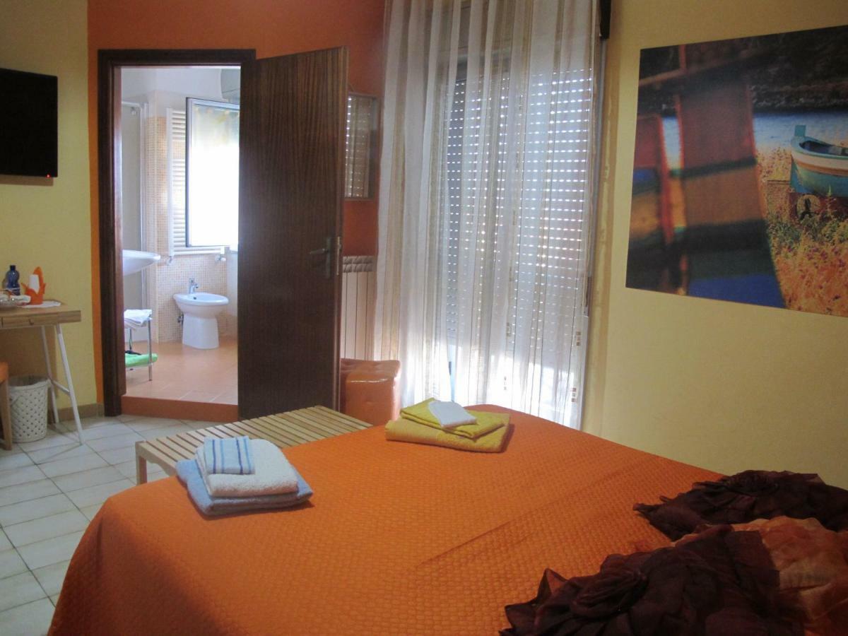 Bed and Breakfast La Casa Del Nonno Milazzo Exterior foto