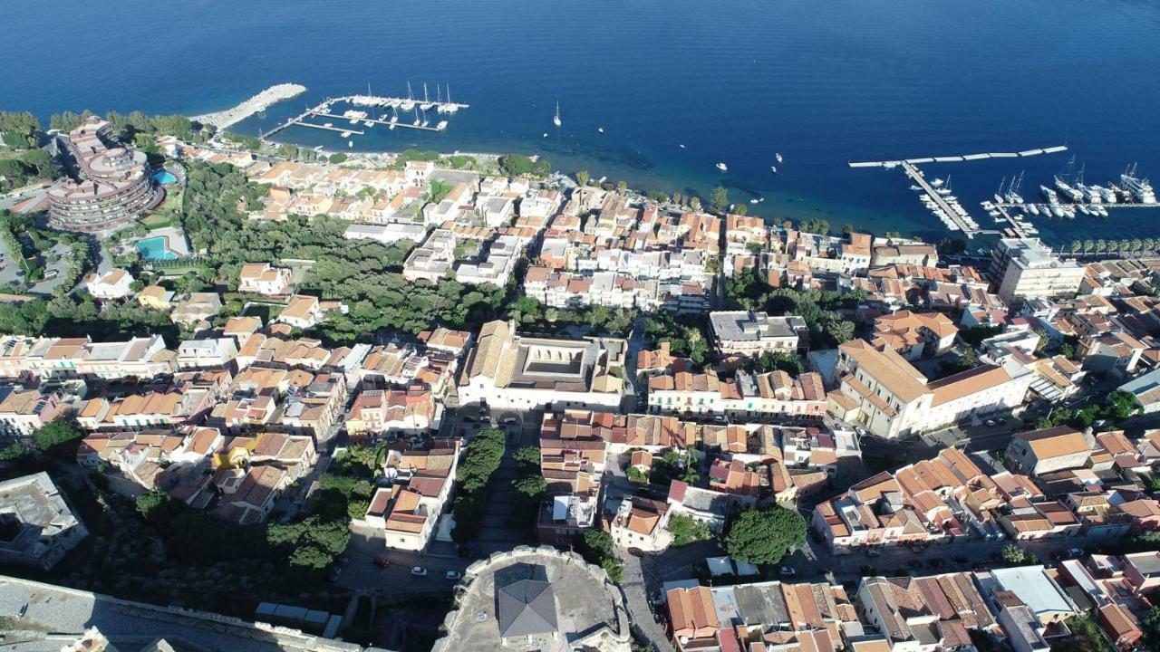 Bed and Breakfast La Casa Del Nonno Milazzo Exterior foto
